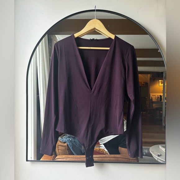 DYNAMITE | BNWT Sculpt long sleeve deep V neck body suit | size large - Picture 7 of 12